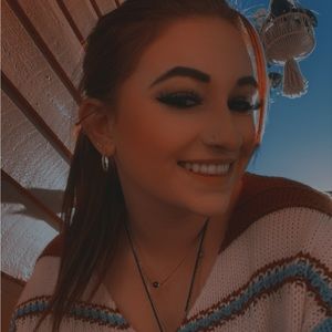 Meet your Posher, Kelsie